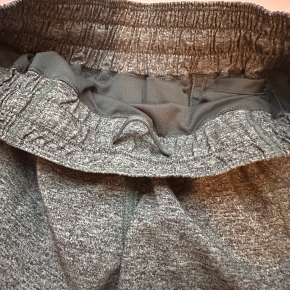 lululemon hotty hot short - Picture 3 of 4